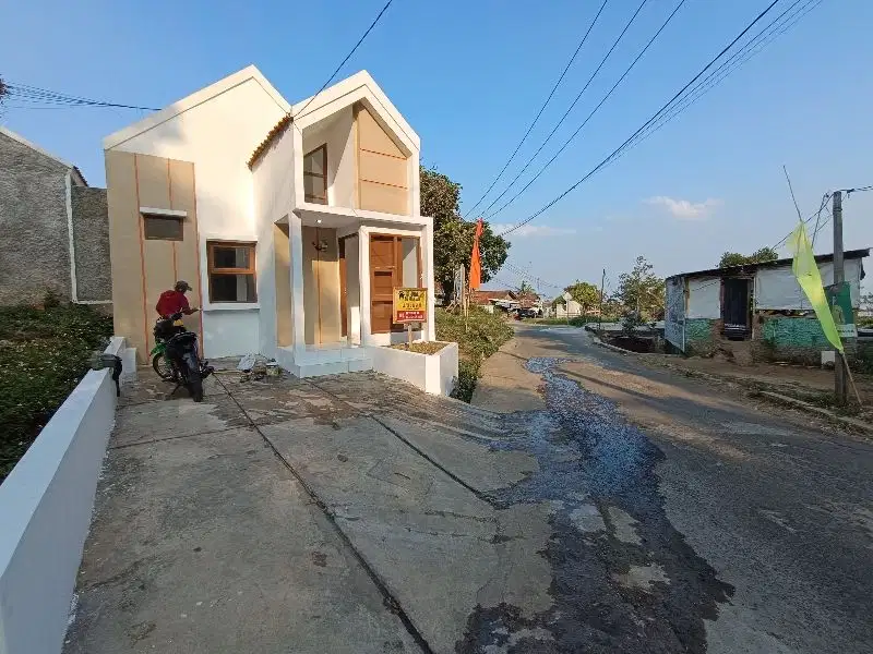 Dijual rumah siap huni 2 kamar samping jlan Desa di cileunyi
