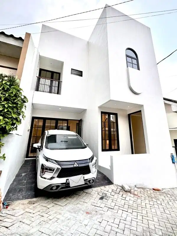 rumah cantik 2 lt di tasikmadu siap huni dkt arah kampus dan jalan tol