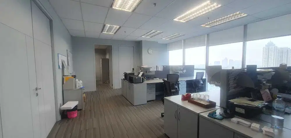 Sewa Kantor Full Furnish 243 m2 di Gandaria 8 Office Tower, Hrg Nego