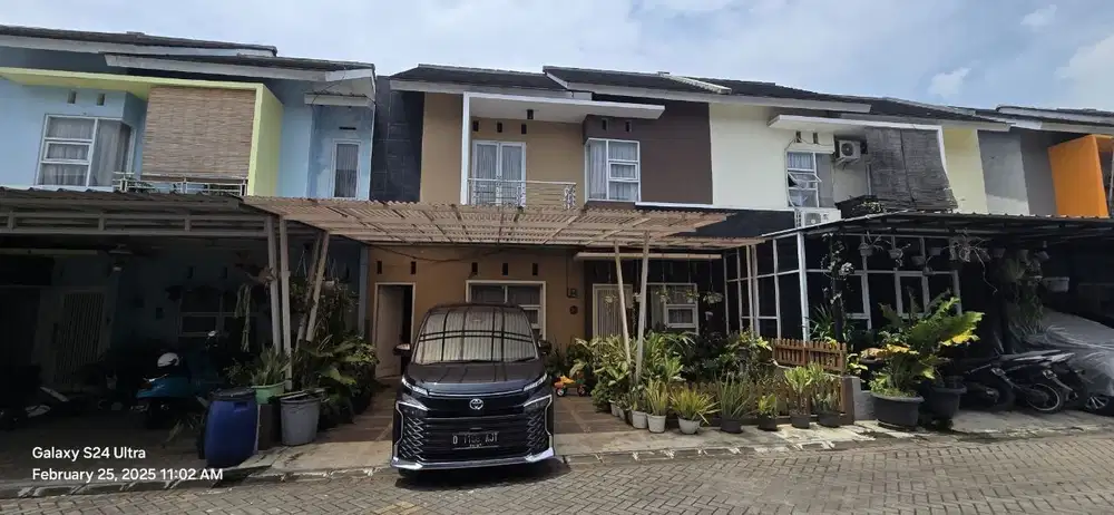 Rumah di komplek Duta Marta Town House andir bandung