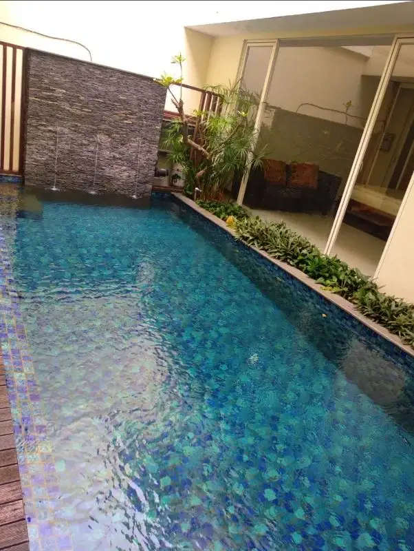 rumah murah ada kolam renang permata jingga PJ green orchid suhat