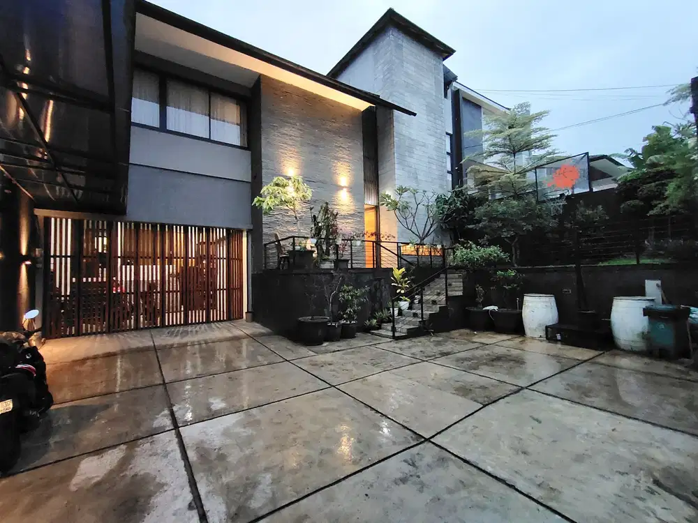 CIPAKU INDAH, Rumah Mewah Furnished Full Jati