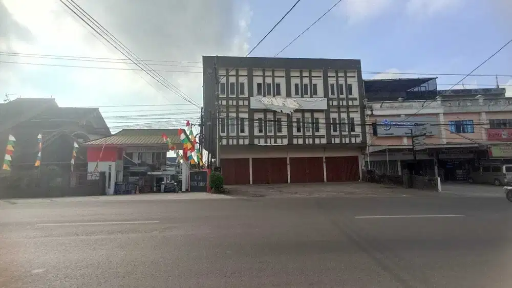 Dijual ruko 4 pintu 3 pantai sekaligus di jalan MP Mangkunegara Palem