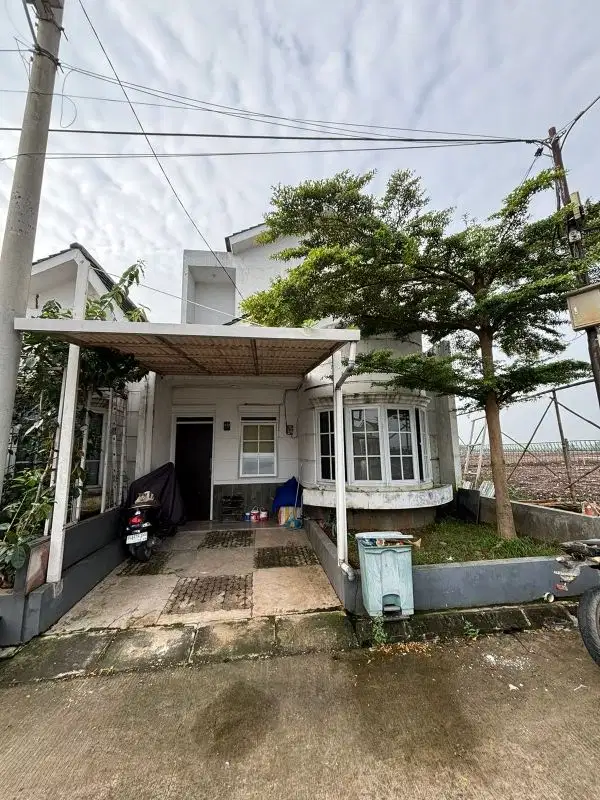 Di jual rumah modern minimalis siap huni di komplek monterosa