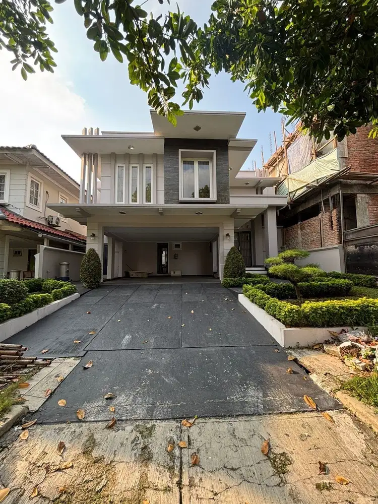 Disewakan Rumah Cluster Taman Menteng Lippo Cikarang