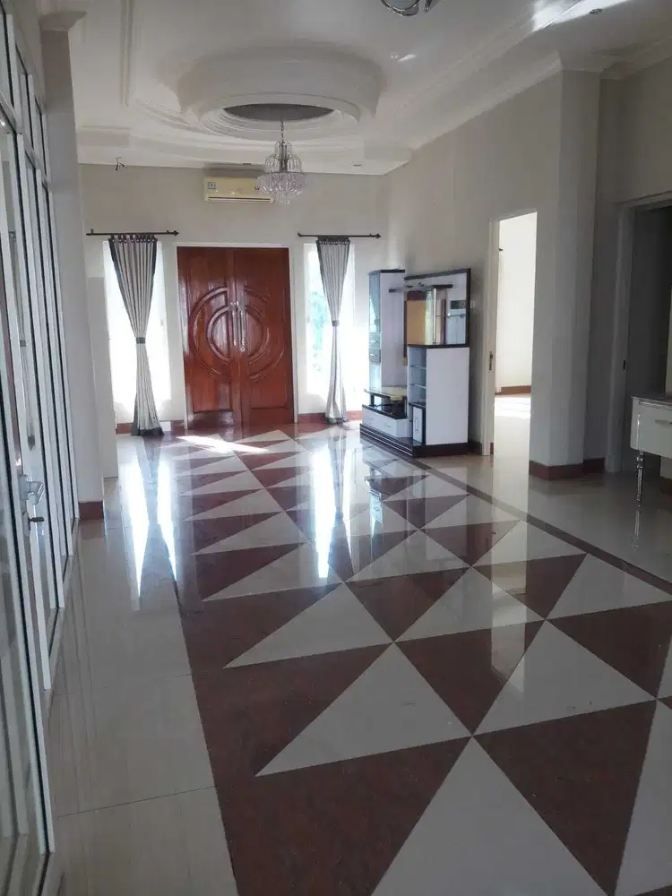 Dijual Rumah siap huni  cocok untuk Usaha di Manyar Rejo, Surabaya