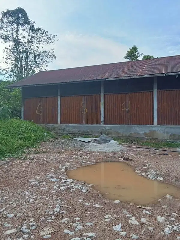 DISEWAKAN GUDANG + KANTOR STRATEGIS KM 16 JL. SOEKARNO HATTA