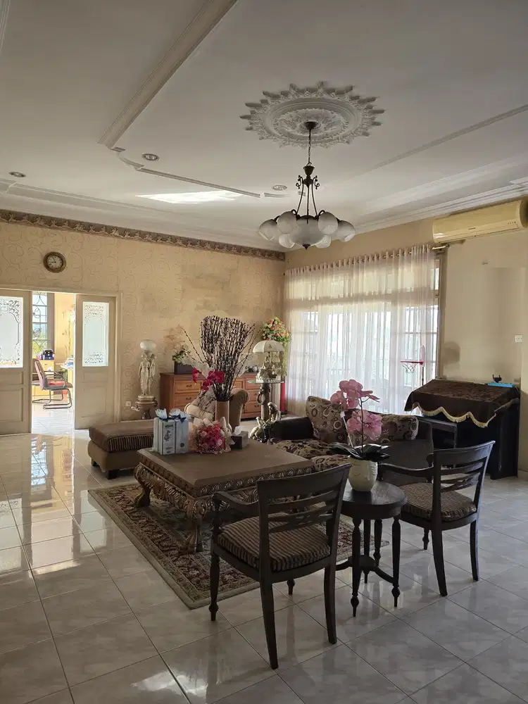 Dijual Rumah Mewah Full Furnished di Candi Asri Semarang