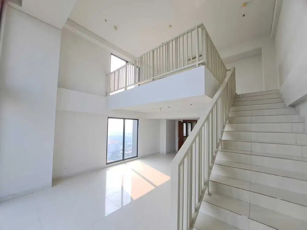 Sewa Murah Kantor SOHO Pancoran 101 m2 Posisi Unit di Hook Double View