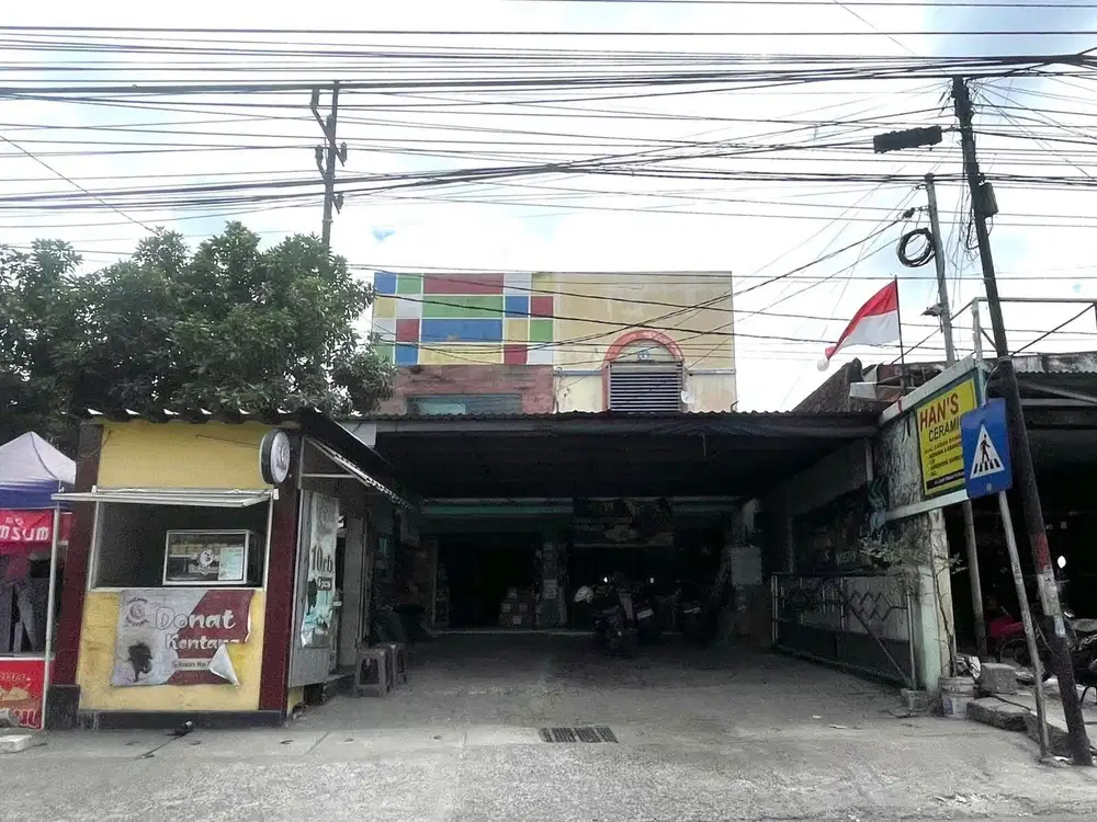 2 RUKO JADI 1 DI 0 JALAN RAYA WIYUNG DEKAT JALAN TOL MASIH BAGUS