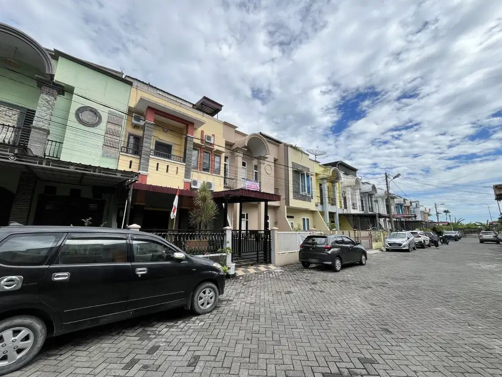 Villa Di komplek Puri Garuda Dekat Tomang Elok dan Sei Batang hari