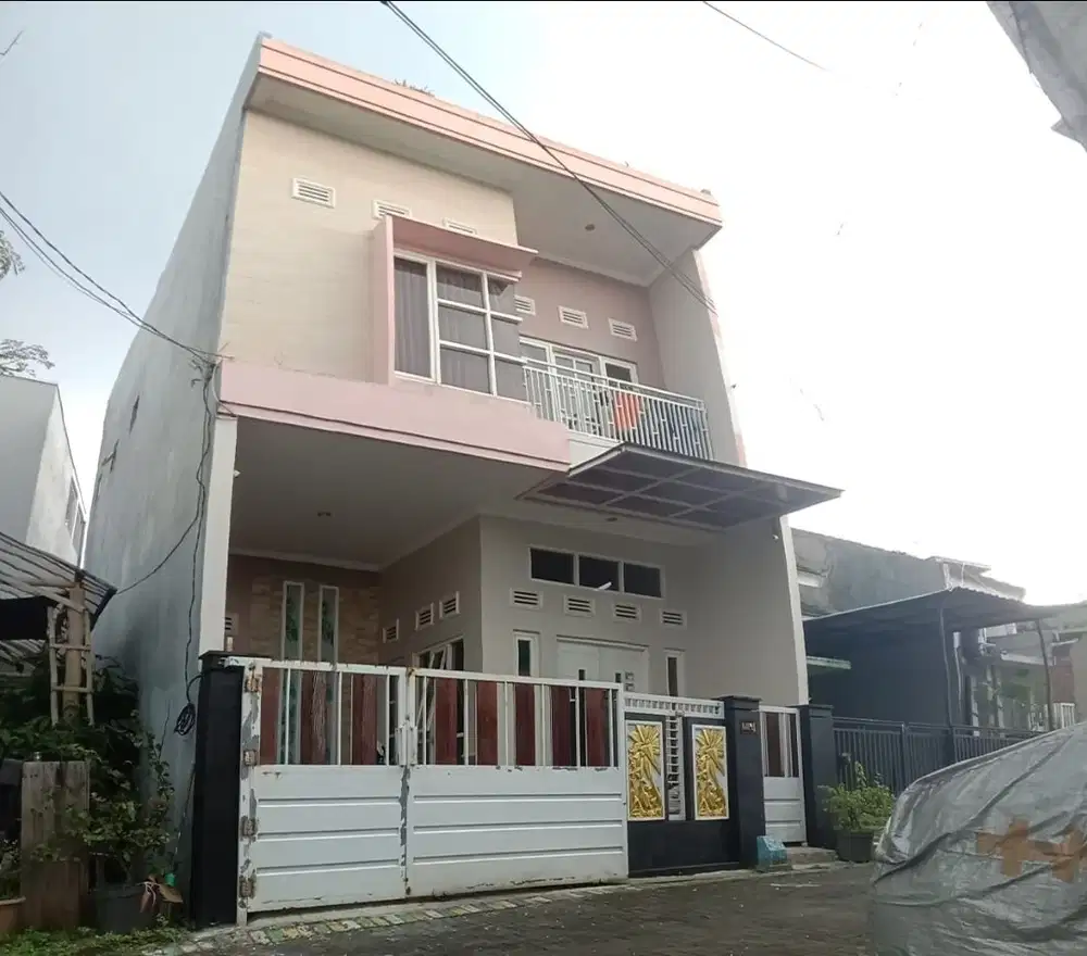 Rumah bagus 2 lt joyo agung merjosari 10 m ke kampus UB Brawijaya UIN