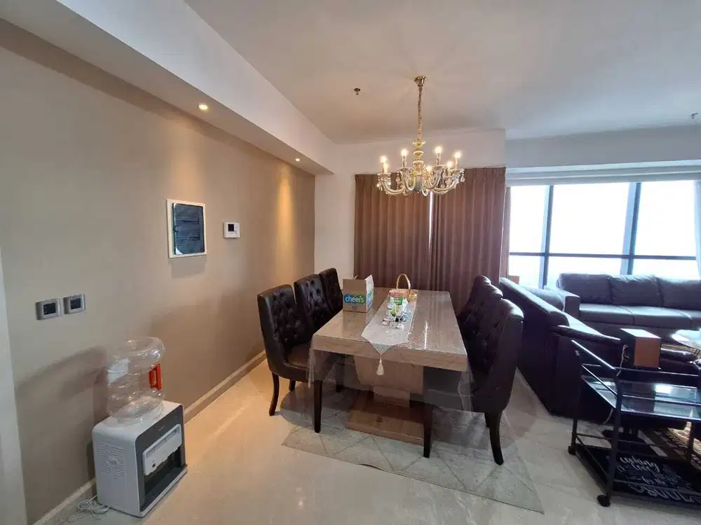 Disewakan apartement The Peak Private Lift, Tunjungan Plaza, Surabaya