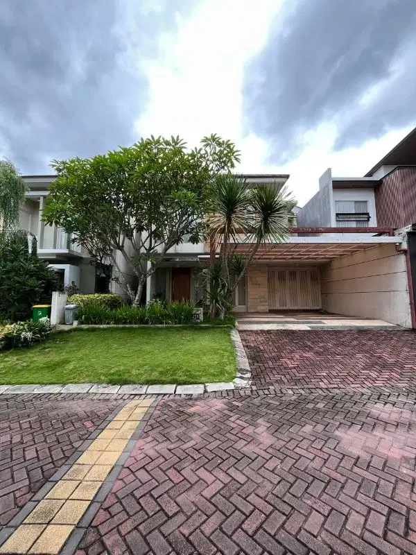 RUMAH MEWAH 2 LANTAI PREMIUM DALAM PERUMAHAN ELITE GREEN HILL