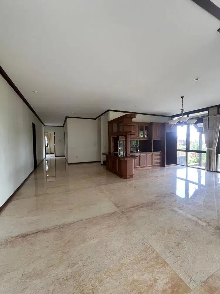 Rumah Besar Nyaman View Bagus dekat Kampus UPI Setiabudi Bandung