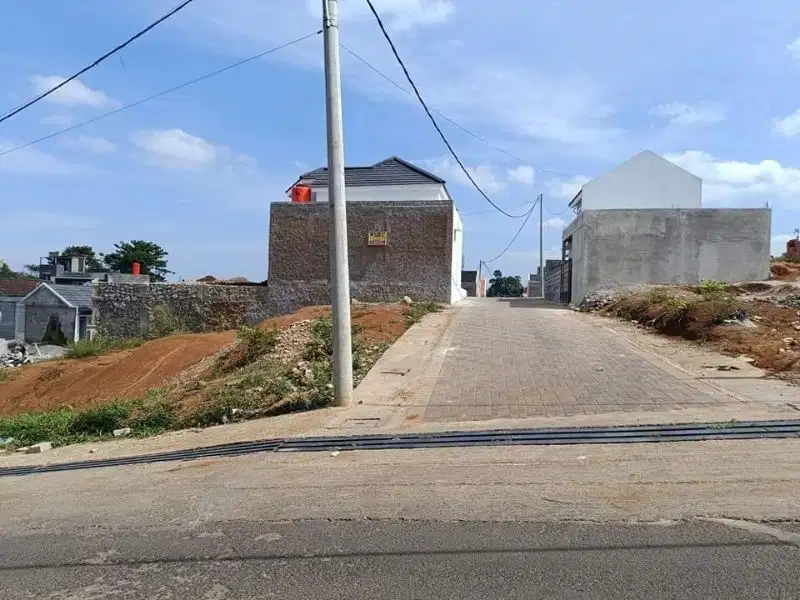 Tanah Di Dalam Cluster Galaxy Lokasi Desa Cibiru wetan