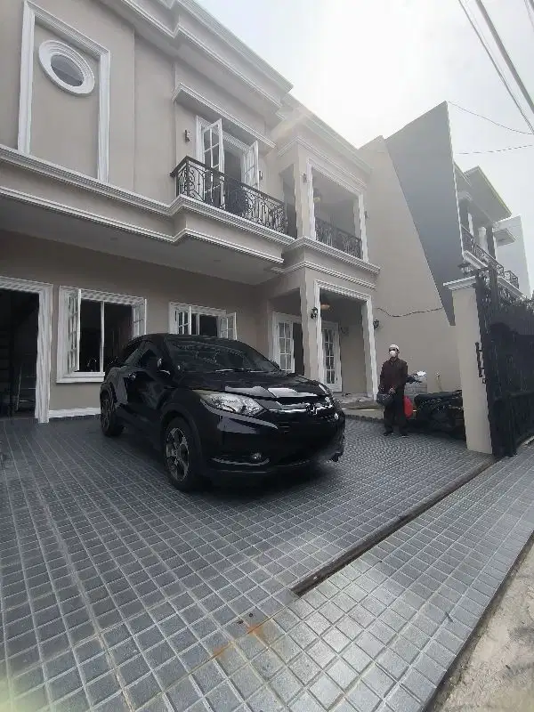 jual rumah bagus strategis dikomplek Duren sawit,jaktim