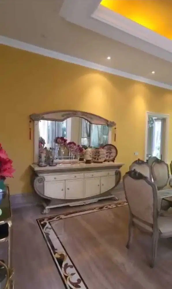 Rumah Mewah Harga Pasar di Pusat  kota Surabaya di Imam Bonjol