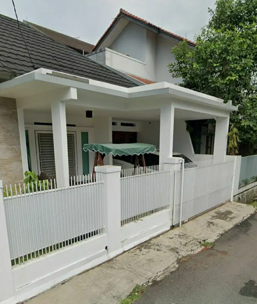 Best Price! Rumah Terawat Furnished Hoek di Buahbatu kota Bandung