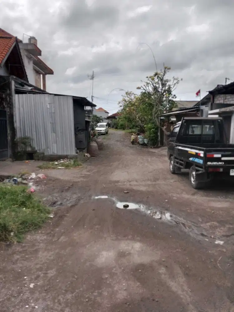 Dijual tanah bonus bangunan kost - kostan 4 kamar Bali