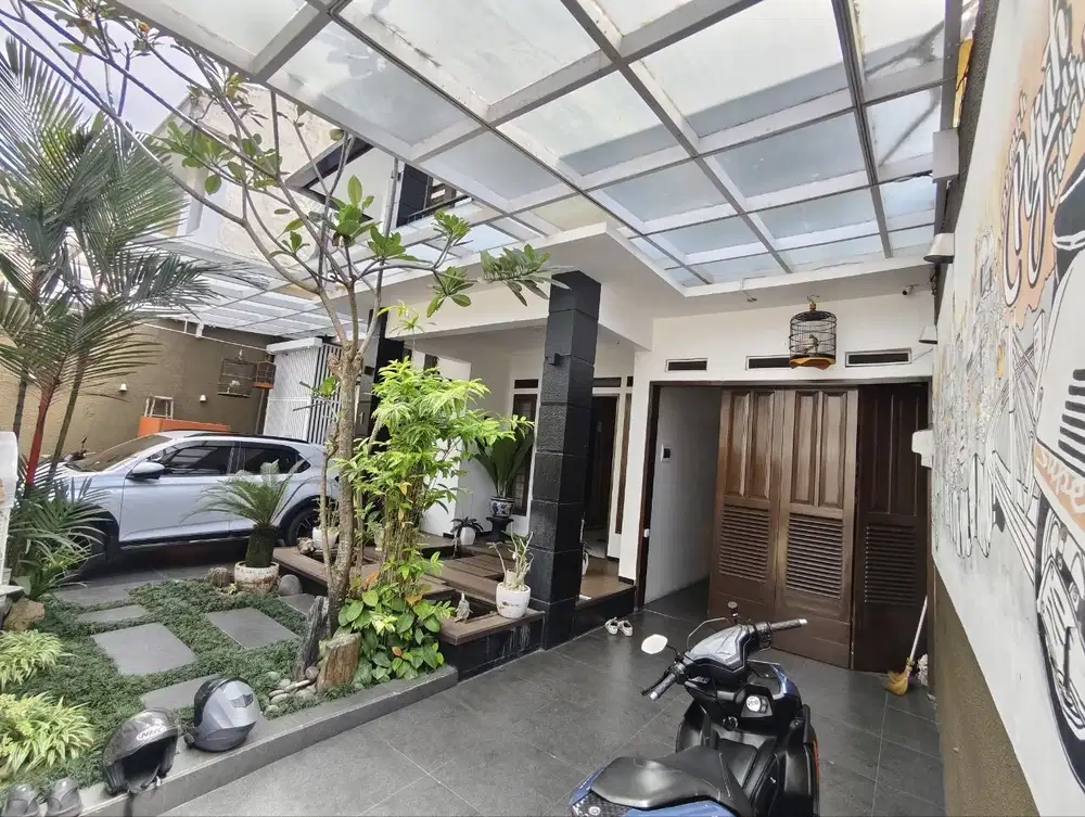Rumah Mewah Strategis Jalan Lebar di Turangga Buahbatu Bandung