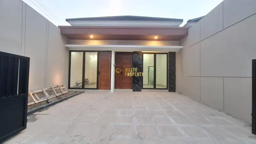 RUMAH SIAP HUNI CAPORT LUAS DEKAT EXIT TOL JOGJA SOLO DI KALASAN