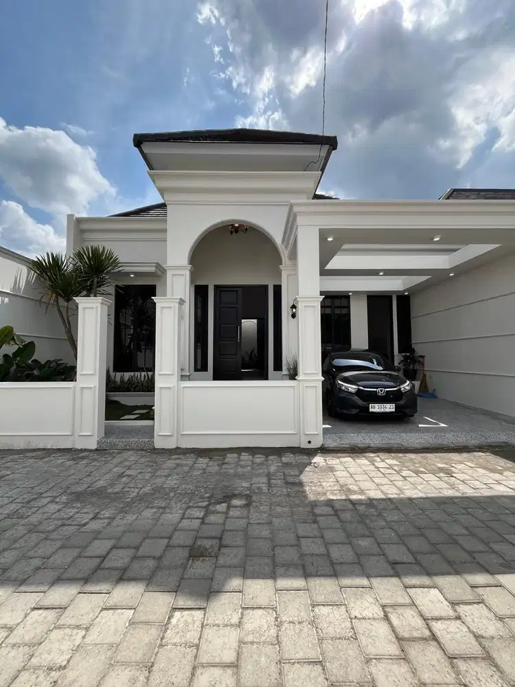 dijual rumah di sleman dengan high ceiling di purwomartani kalasan