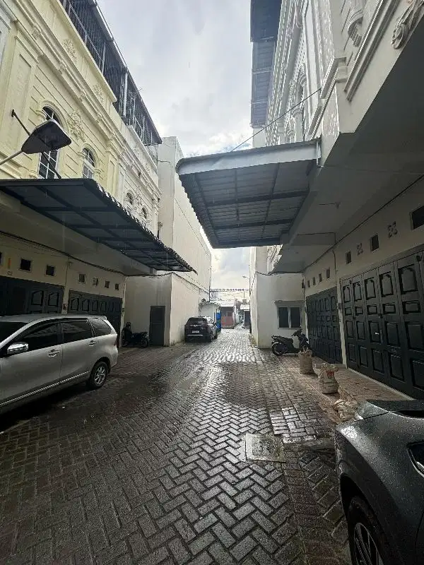 dijual Rumah townhouse mandala komplek sudah full penghuni