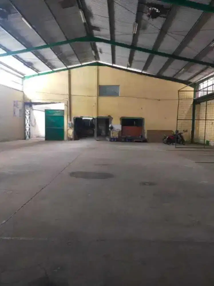 Gudang siap pakai murah strategis akses kontainer di Holis Bandung