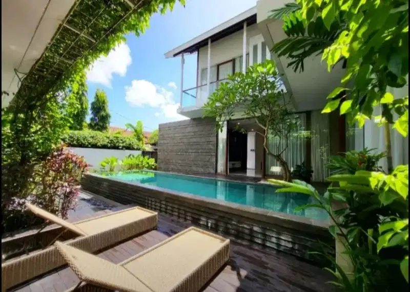 5 ensuite bathrooms villa for sale in puri gading Jimbaran Bali
