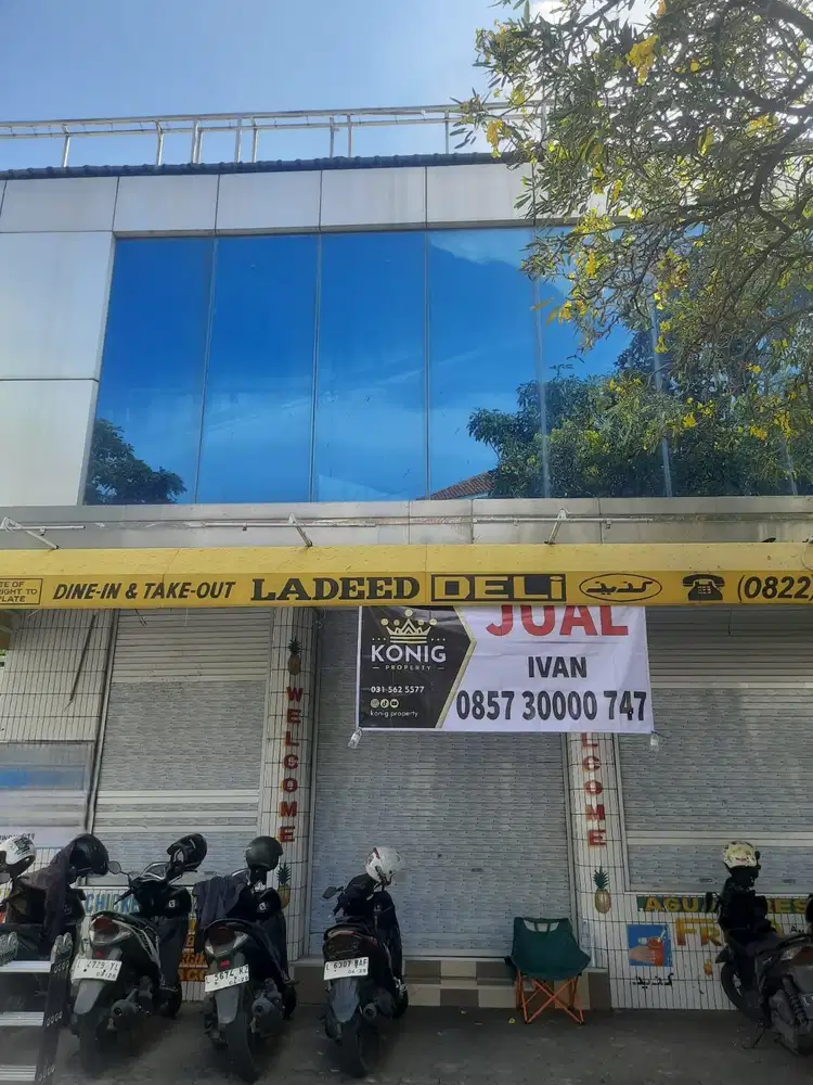 Surabaya kota. Raya Tunjungan. Komersial area