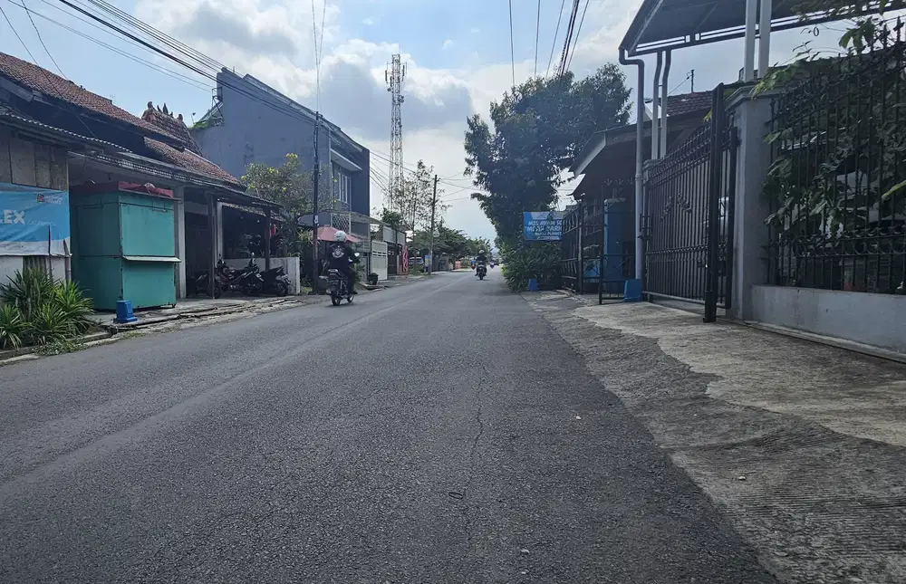 Rumah murah luas 170 pinggir jalan samping gerbang perum elite BU