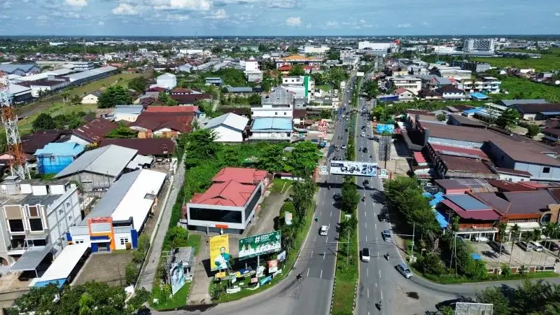 Tanah Tepi Jalan raya Ahmad Yani 2 deretan Gaia Mall N Transmart