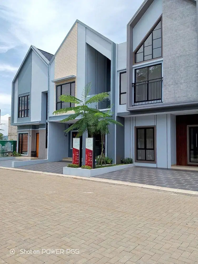 RUMAH 2LT SMARTHOME MURAH CUKUP 3JT S/D AKAD LOKASI MAINROAD BOGOR BSD