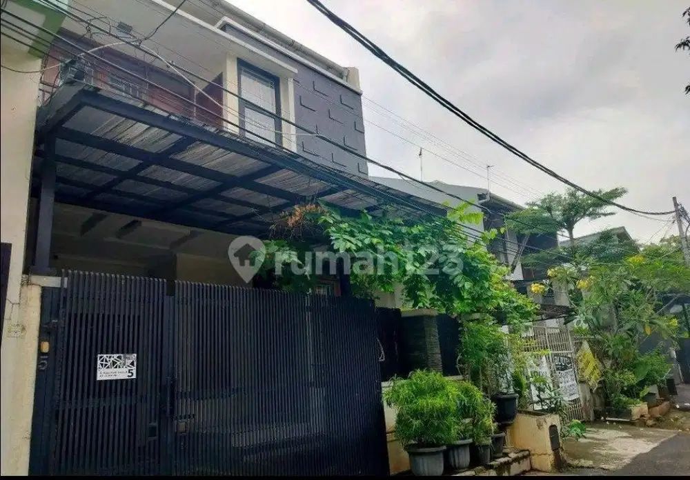 Rumah Lebar 7 M 2.5 Lantai Depan Fasum2 Dan Siap Huni