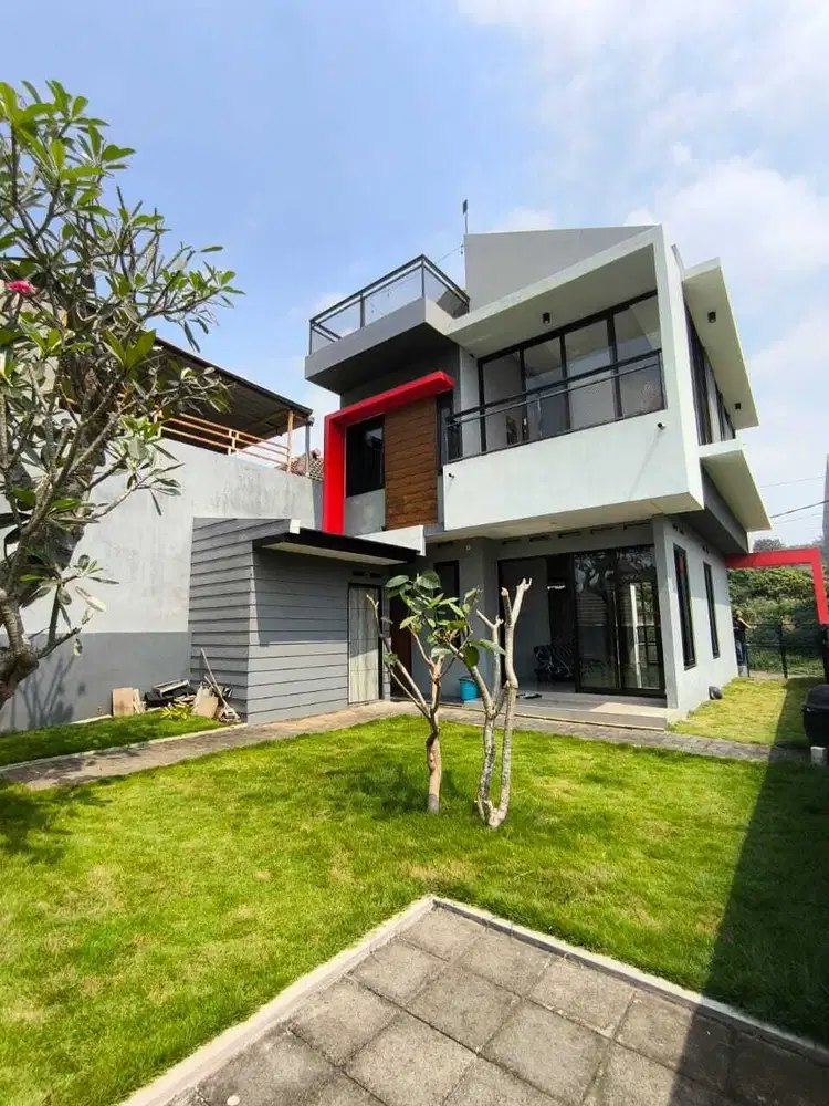 Rumah mewah 3 lt di joyo agung merjosari dinoyo dkat kampus UB UIN UM