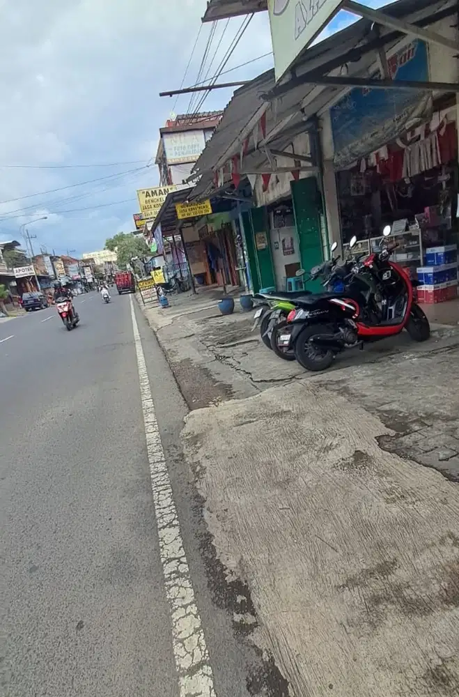 Rumah harga tanah pinggir jalan raya sengkaling BU SEGERA good bwt kos