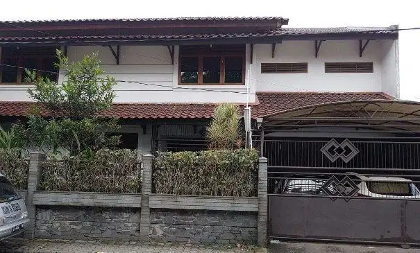 Rumah Murah Lokasi Strategis Dekat Jalan Riau Bandung