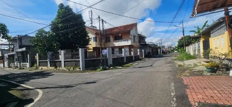 rumah lama hitung tanah saja lokasi bagus di jl bunga suhat dekat UB