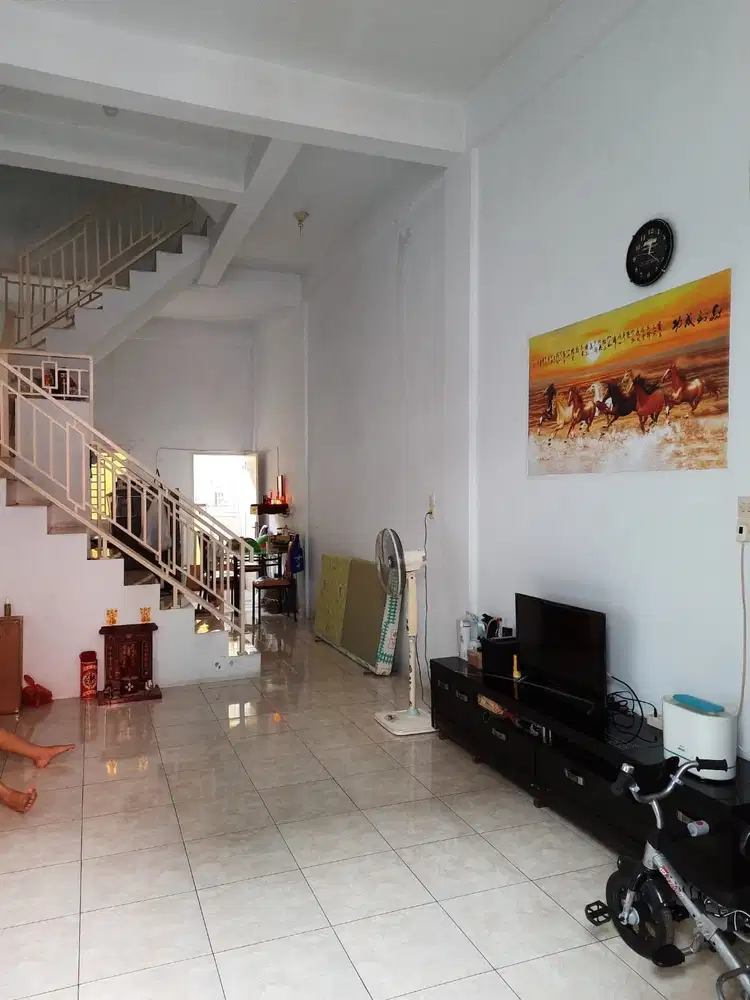 Rumah di komplek Krakatau minimalis daerah Krakatau medan timur