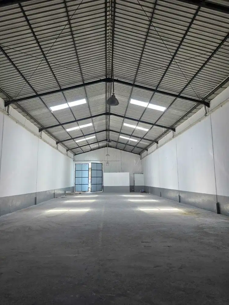 Gudang Baru Siap Pakai di Safe n Lock, Sidoarjo