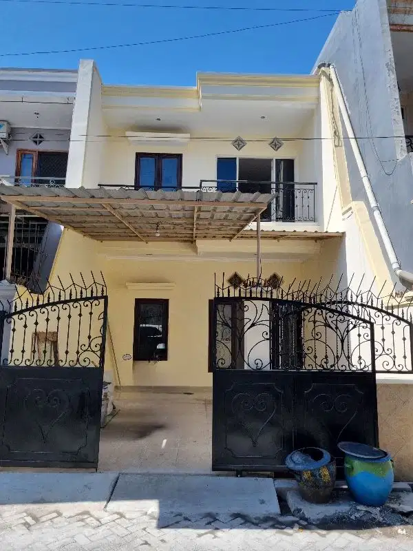 rmh 2LT minimalis di lebak permai siap huni