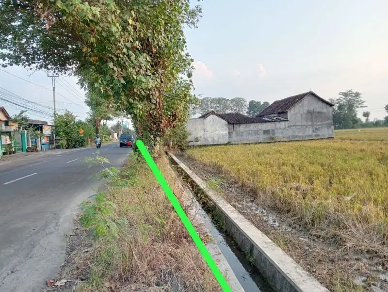 Tanah Luas 2760m² lokasi Strategis tepi Jalan di Gentan