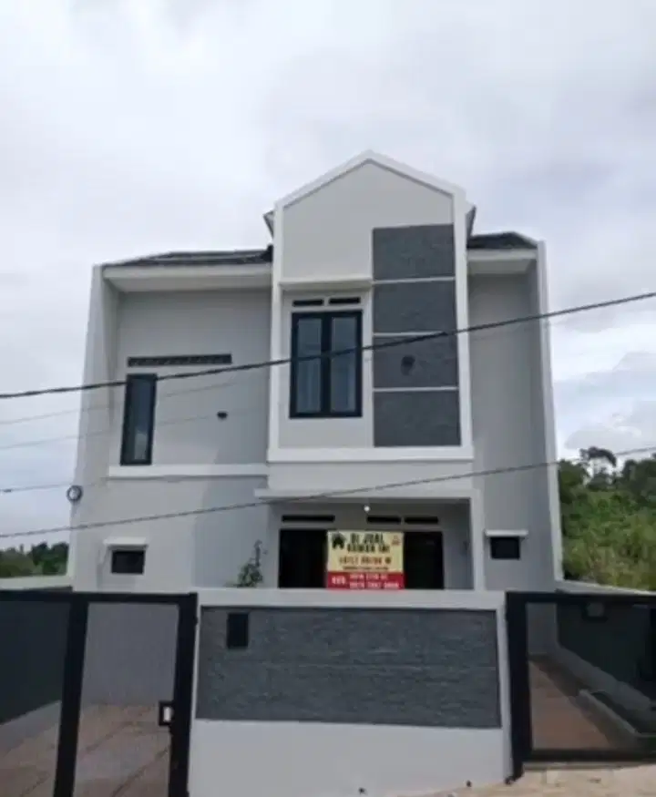 JUAL RUMAH 2 LANTAI BEBAS BANJIR