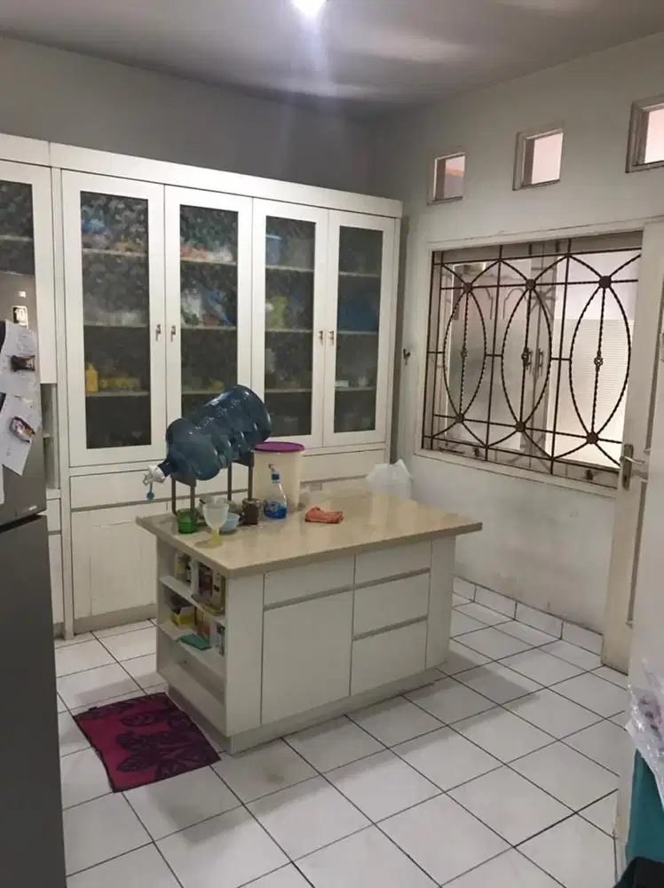 Dijual Rumah Surat Hak Milik di Anggrek Loka, Tangerang Selatan