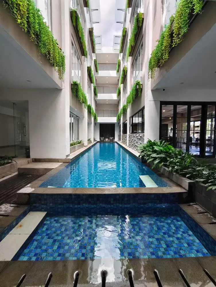 hotel baru di seminyak kuta,lokasi strategis,dkt sunset road