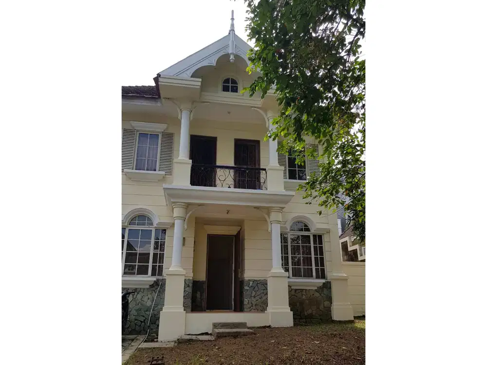 DIJUAL RUMAH 2 LANTAI BAGUS DEKAT AEONMAL HARGA NEGO SENTUL CITY SSR844