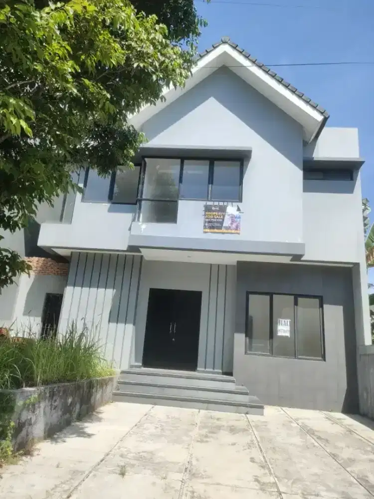 Di jual cepat rumah di sentul city