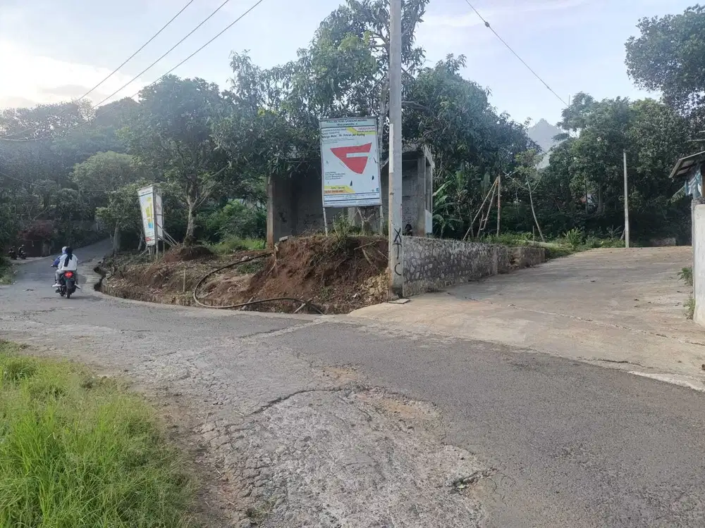Tanah murah pinggir jalan secileunyi