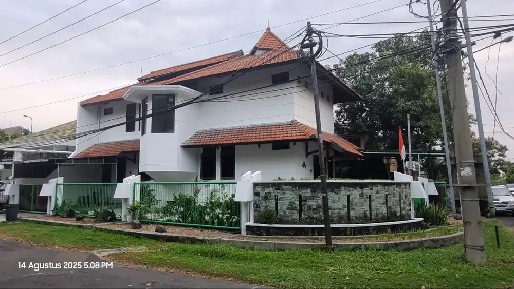 RUMAH HOOK Kertajaya Indah Timur Surabaya
